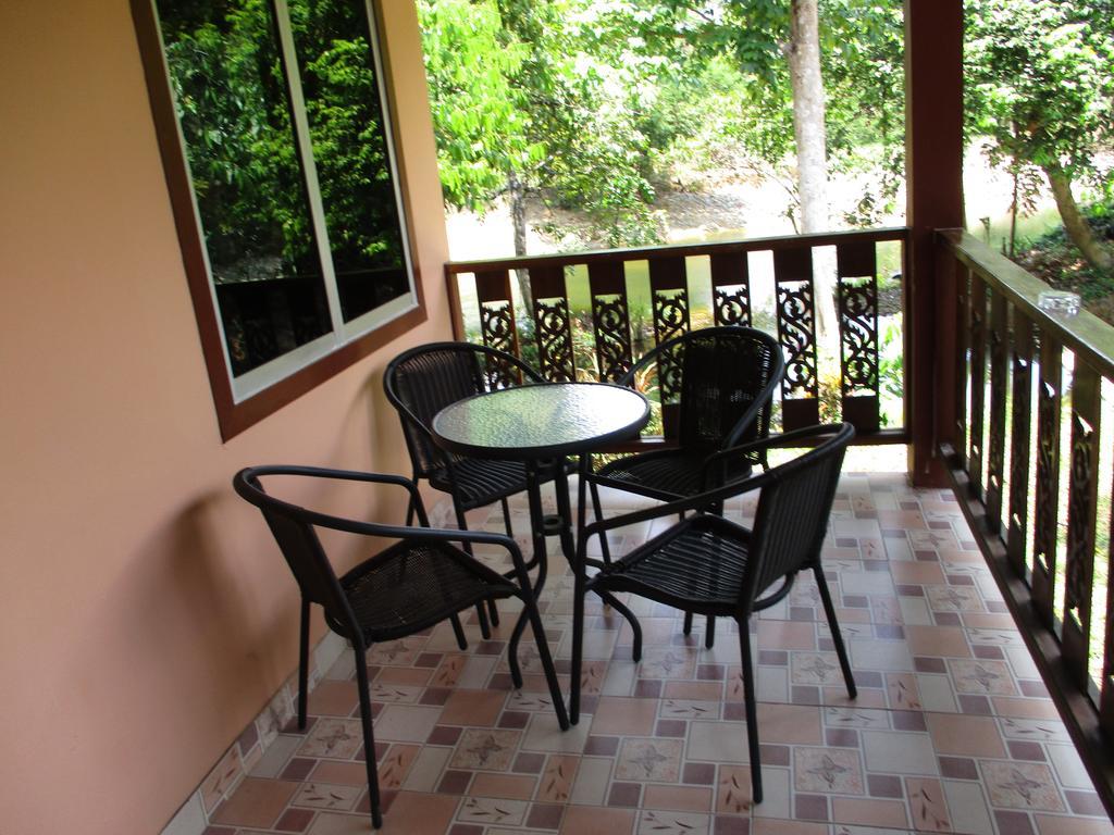 Khaosok Island Resort Khao Sok National Park Екстер'єр фото